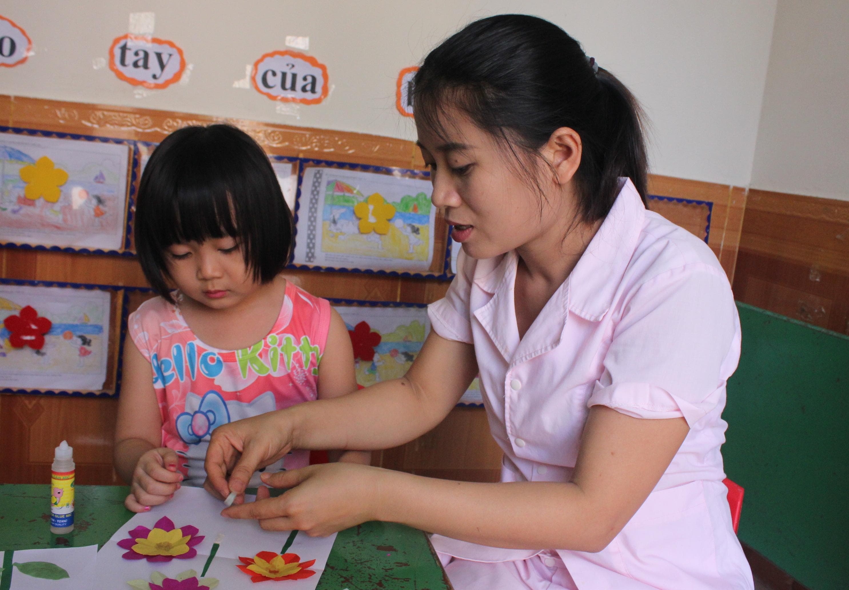 “Cảnh sát nhí" của mẹ