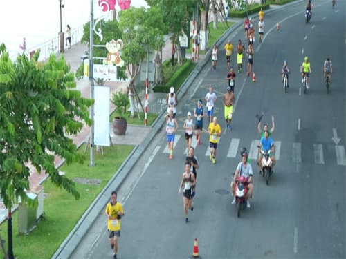 Cuộc thi Marathon Quốc tế Đà Nẵng năm 2016