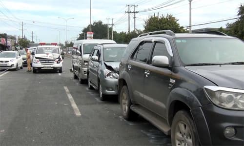Bình Dương: 5 xe tông liên hoàn trên quốc lộ 13, giao thông kẹt cứng