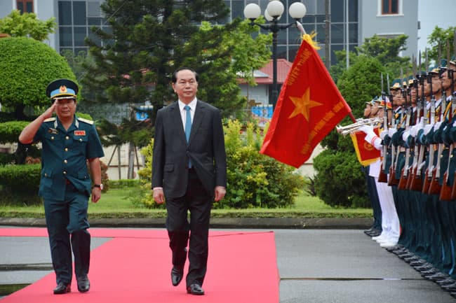 Chủ tịch nước Trần Đại Quang thăm và làm việc với Quân chủng Phòng không - Không quân
