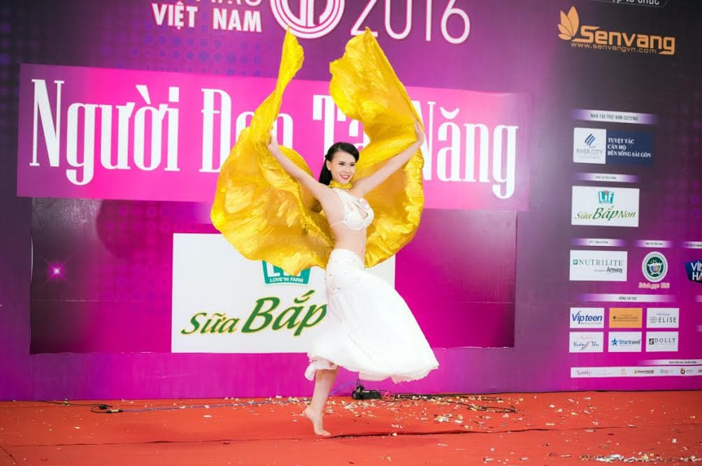 Thí sinh Hoa hậu Việt Nam 2016 thể hiện nhiều tài năng độc đáo
