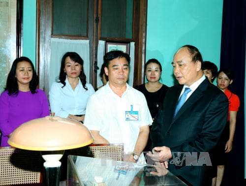 Lãnh đạo Đảng, Nhà nước dâng hương, tưởng niệm Chủ tịch Hồ Chí Minh