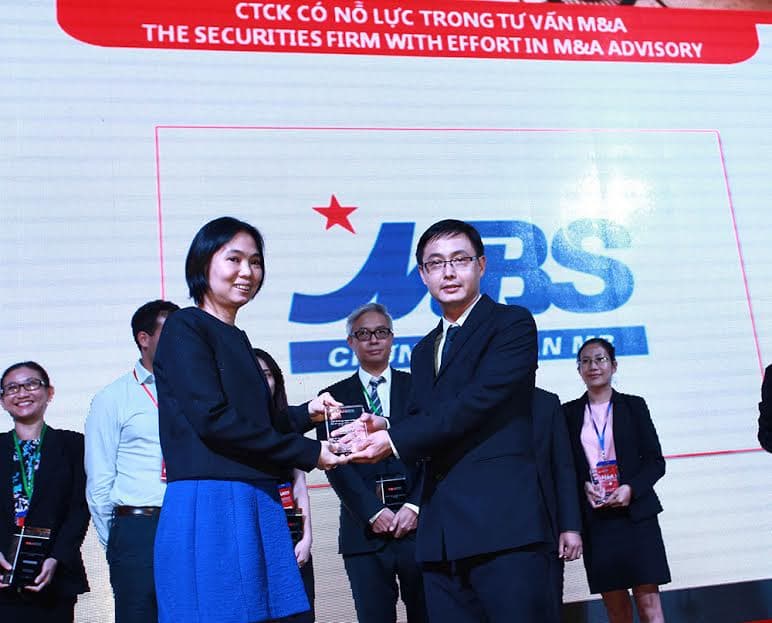 MBS nhận giải thưởng nỗ lực trong tư vấn M&A