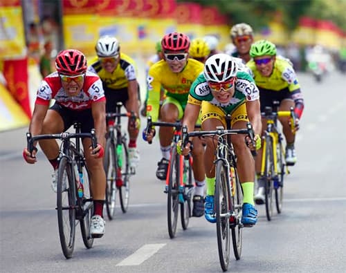 Chặng 3 Giải xe đạp quốc tế VTV-Cúp Tôn Hoa Sen 2016: Áo vàng đổi chủ