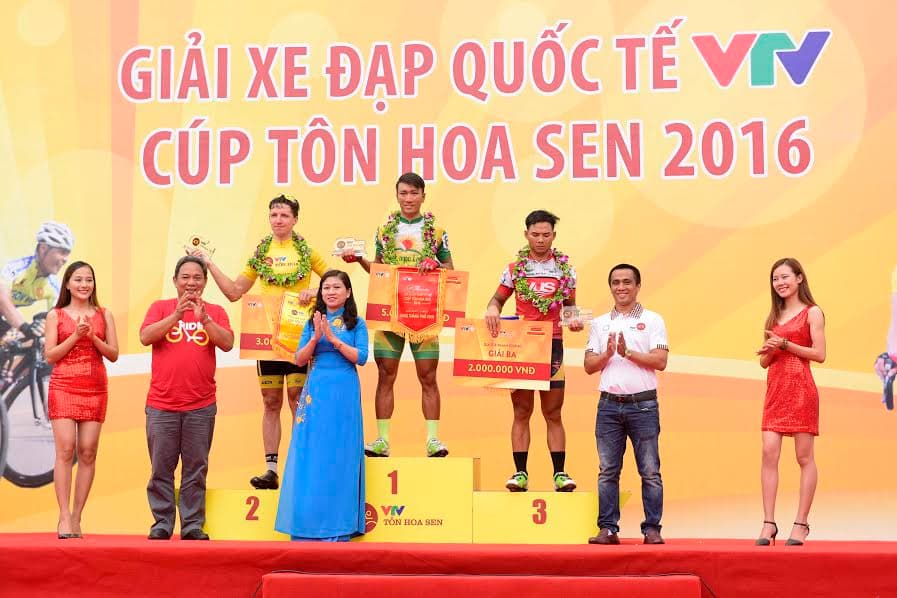 Chặng 5 Giải xe đạp quốc tế VTV-Cúp Tôn Hoa Sen 2016: Tay đua Nguyễn Thành Tâm giành chiến thắng