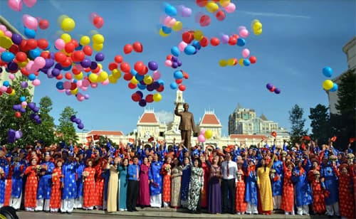 Lễ cưới tập thể 100 đôi thanh niên tại TP Hồ Chí Minh