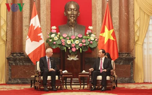 Chủ tịch nước Trần Đại Quang tiếp Bộ trưởng Ngoại giao Canada