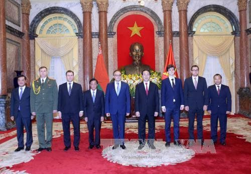 Chủ tịch nước Trần Đại Quang tiếp các Đại sứ trình Quốc thư