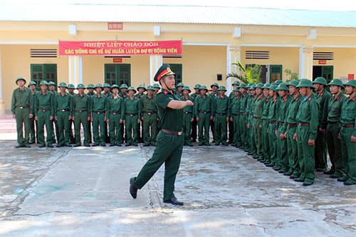Huấn luyện “quân gửi trong dân”