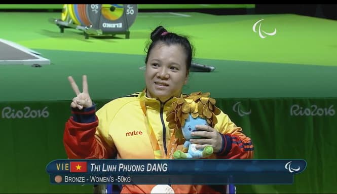 Paralympics 2016: VĐV cử tạ Đặng Thị Linh Phượng giành huy chương đồng