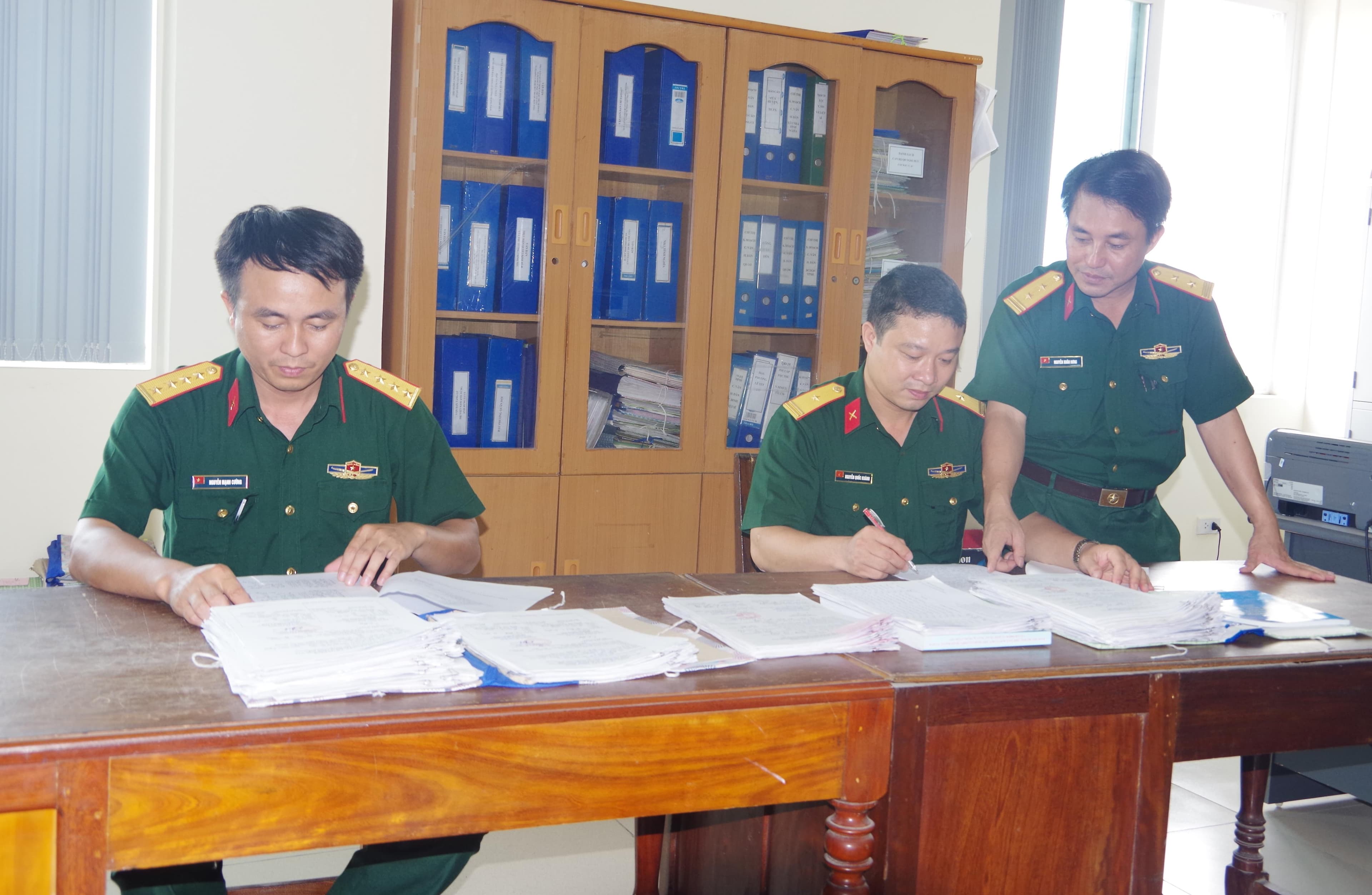 Đẩy nhanh việc thẩm định, xét duyệt hồ sơ dân công hỏa tuyến