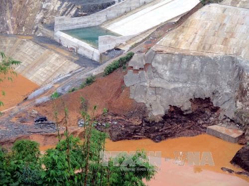 Sự cố thủy điện Sông Bung 2: Nỗ lực tìm kiếm các nạn nhân nghi còn mất tích