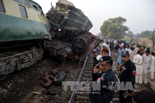 Tai nạn tàu hỏa ở Pakistan gây thương vong lớn