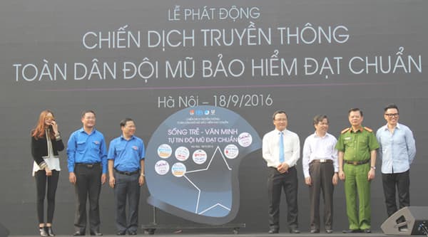 Phát động Chiến dịch truyền thông toàn dân đội mũ bảo hiểm đạt chuẩn 2016