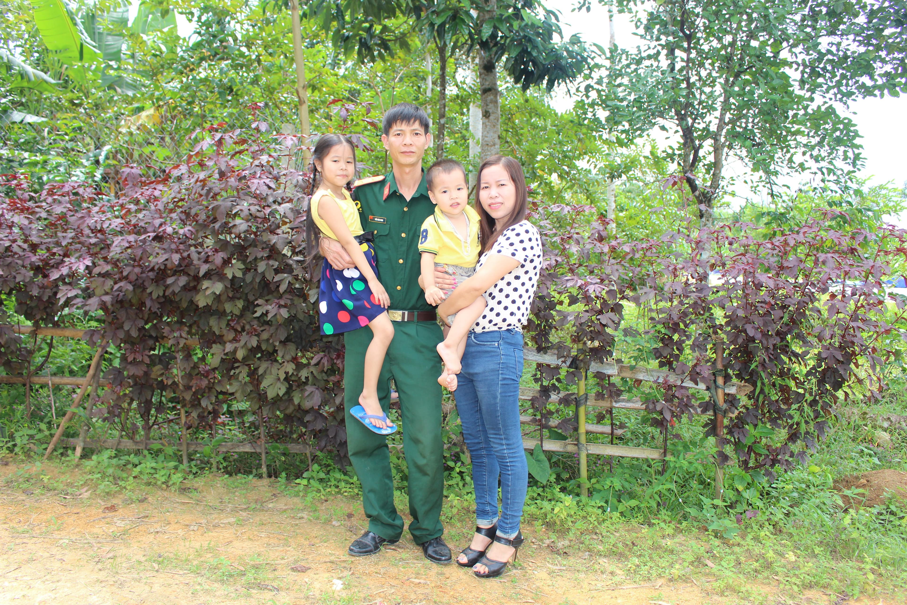 Góp sức “xây” biên cương