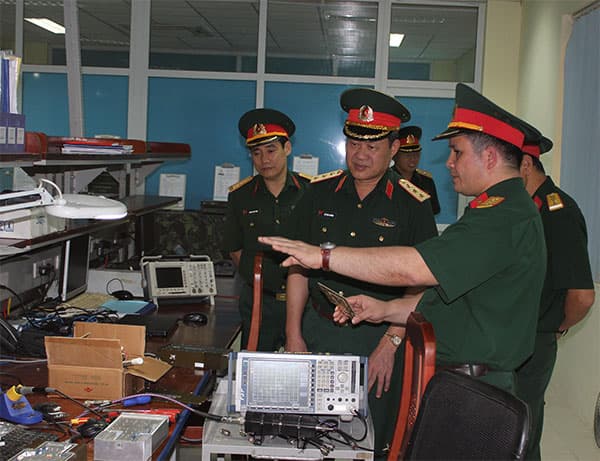 Ông giám đốc “nghiện" cái mới