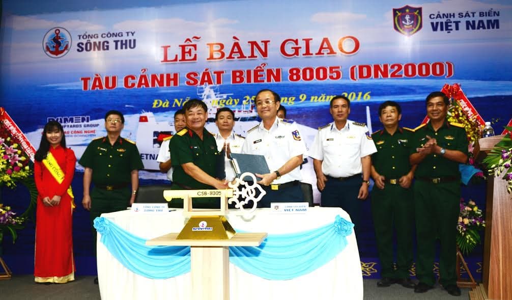 Bàn giao tàu CSB 8005