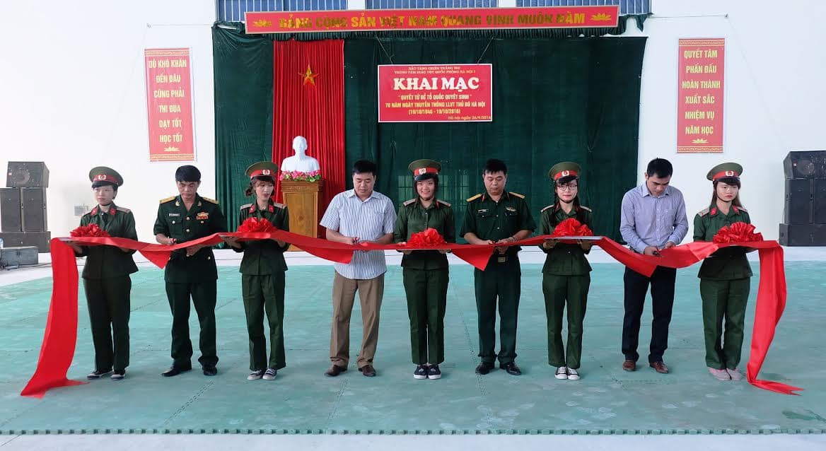 Khai mạc triển lãm Quyết tử để Tổ quốc quyết sinh