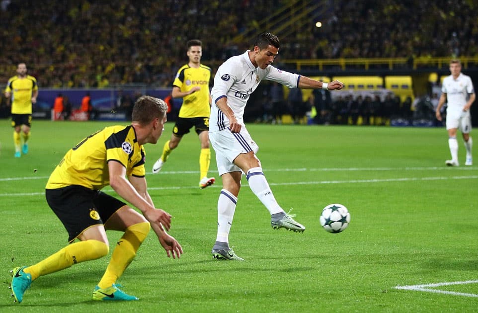 Dortmund cầm hòa Real, Leicester và Tottenham thắng tối thiểu