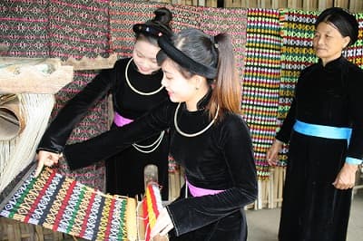 Sắc Tày trong văn học Việt Nam hiện đại