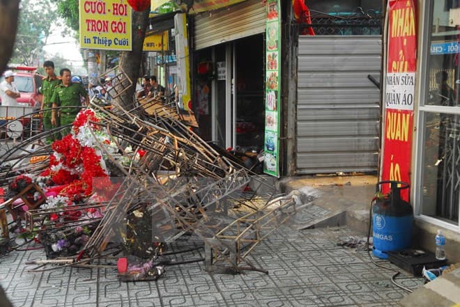 TP Hồ Chí Minh: Cháy lớn lúc nửa đêm, 3 người tử vong