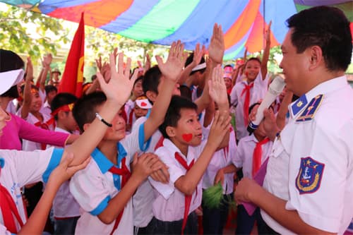 Sôi nổi Cuộc thi “Em yêu biển, đảo quê hương”