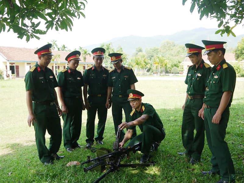 Cán bộ dự bị động viên đua tài