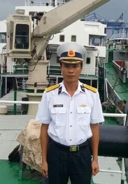Người thuyền trưởng trên con tàu “ba nhất”