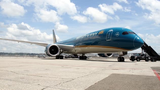 Vietnam Airlines triển khai dịch vụ hỗ trợ hành khách hạn chế khả năng di chuyển