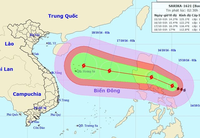 Bão Sarika có khả năng mạnh thêm, giật cấp 16-17