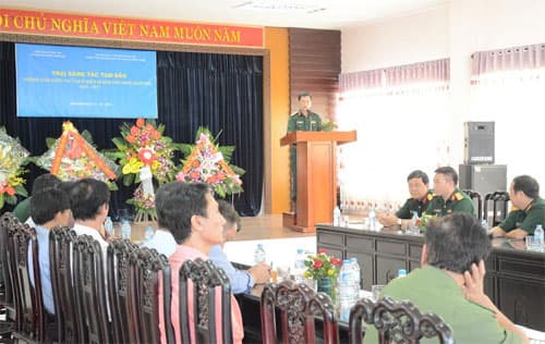 Tạp chí Văn nghệ Quân đội khai mạc trại sáng tác thơ