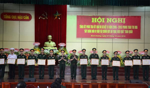 Đẩy mạnh xây dựng đơn vị vận tải chính quy, an toàn, hiệu quả