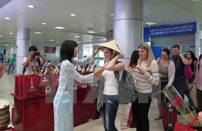 Nga mở các chuyến bay thuê bao du lịch từ Vladivostok đến Cam Ranh
