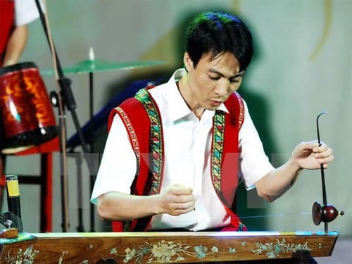 Lắng nghe tiếng đàn Bầu để hiểu hơn về văn hóa Việt