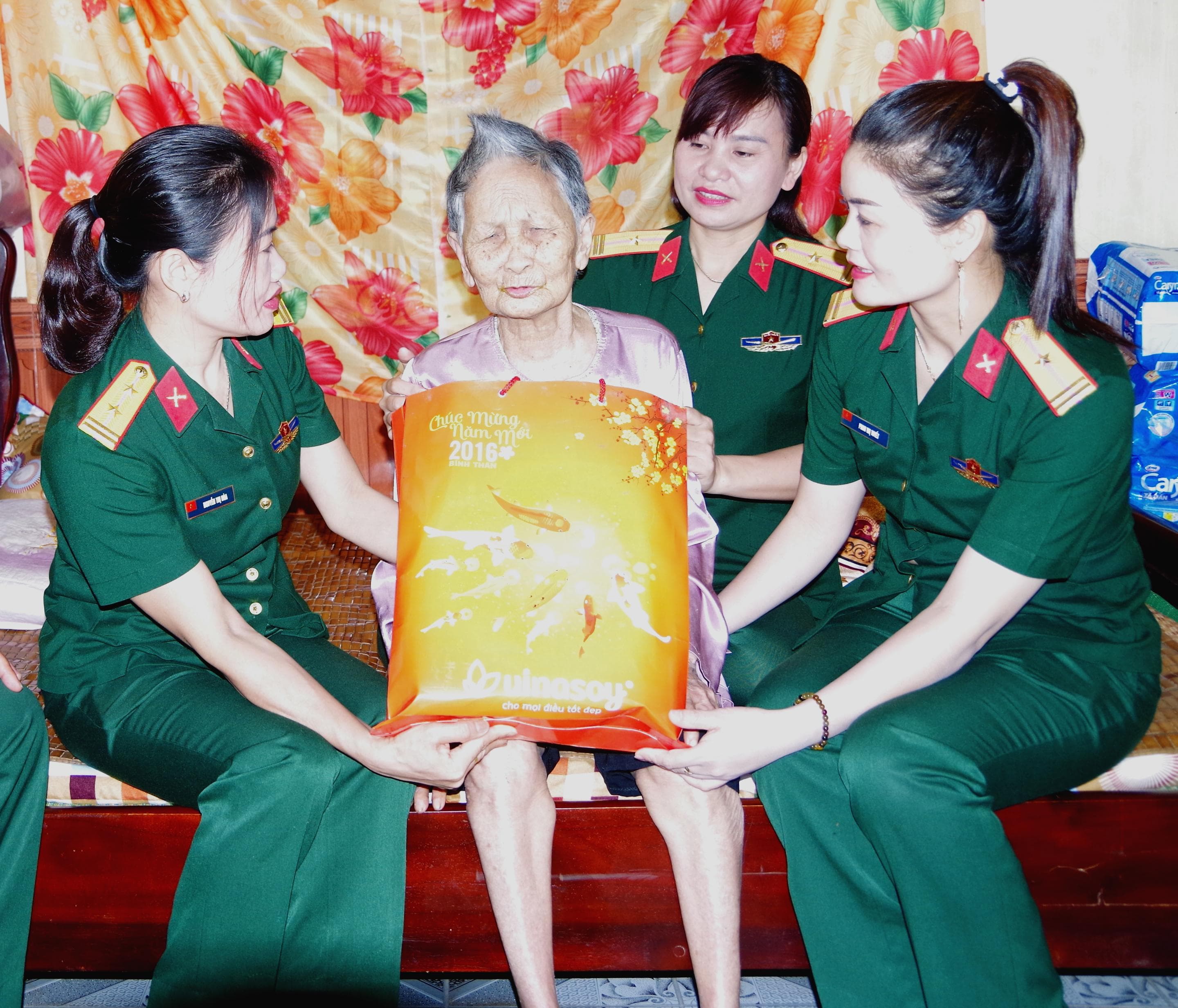 "Điểm tựa" tình thương và trách nhiệm