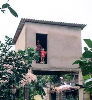 Từ việc ứng phó mưa lũ ở miền Trung: Đề cao sự chủ động, khẩn trương