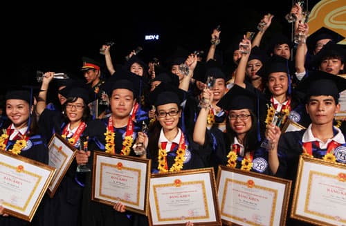 TP Hà Nội tiếp nhận đơn đăng ký dự tuyển công chức của thủ khoa xuất sắc