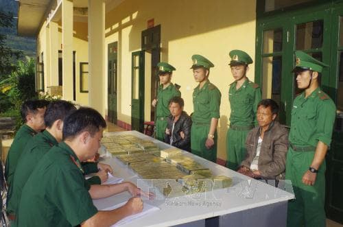 Thanh Hóa: Bắt hai đối tượng vận chuyển 69 bánh heroin