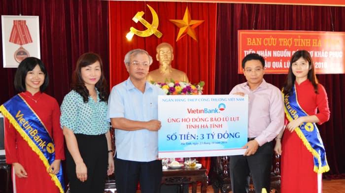 VietinBank ủng hộ 6 tỷ đồng cho tỉnh Hà Tĩnh, Quảng Bình