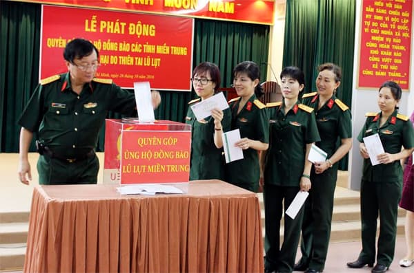 Công ty TECAPRO (Bộ Quốc phòng) quyên góp hơn 100 triệu đồng hỗ trợ đồng bào bị thiên tai