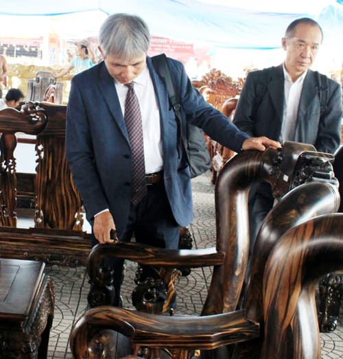 Triển lãm “Gỗ và xúc tiến thương mại vùng miền Đông Nam bộ”