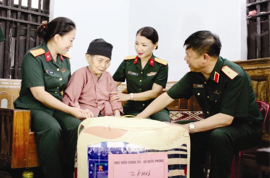 Thắm đượm tình quân-dân