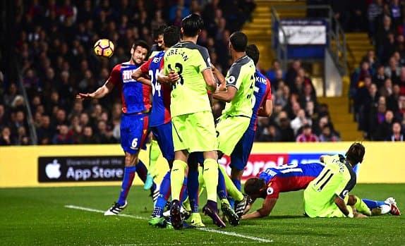 Liverpool giành trọn 3 điểm trên sân của Crystal Palace