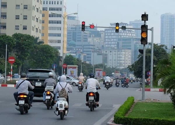Qui định mới về biển báo, vạch kẻ đường từ 1-11-2016