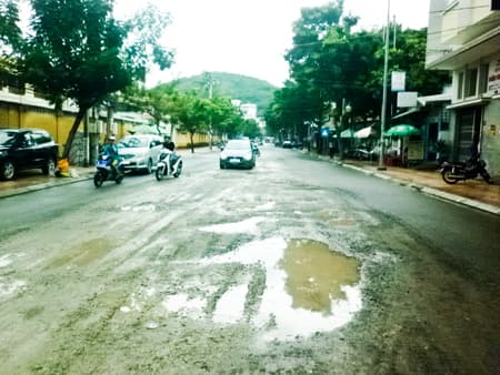 Thông tin từ đường dây nóng
