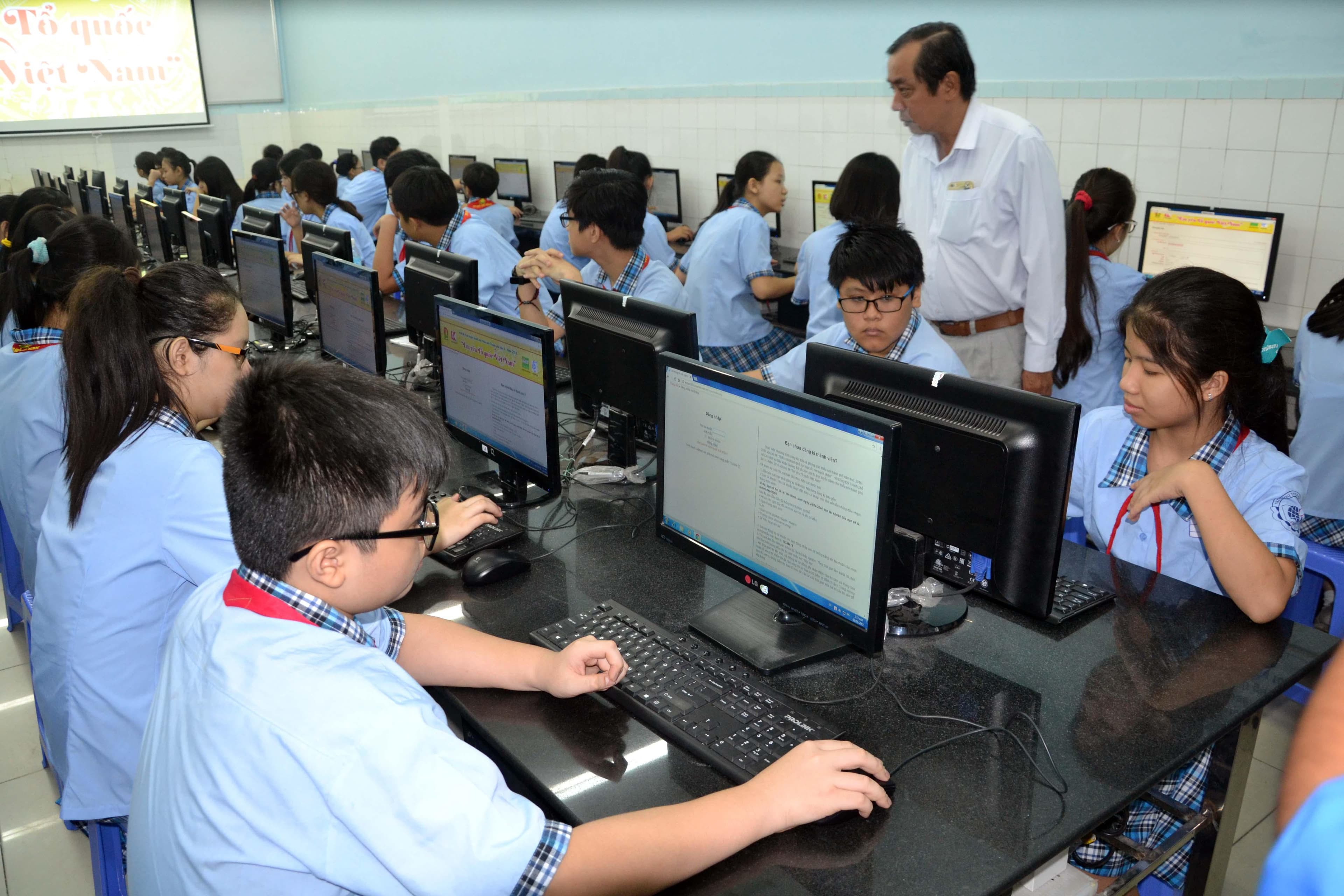 Hội thi trực tuyến “Em yêu Tổ quốc Việt Nam”