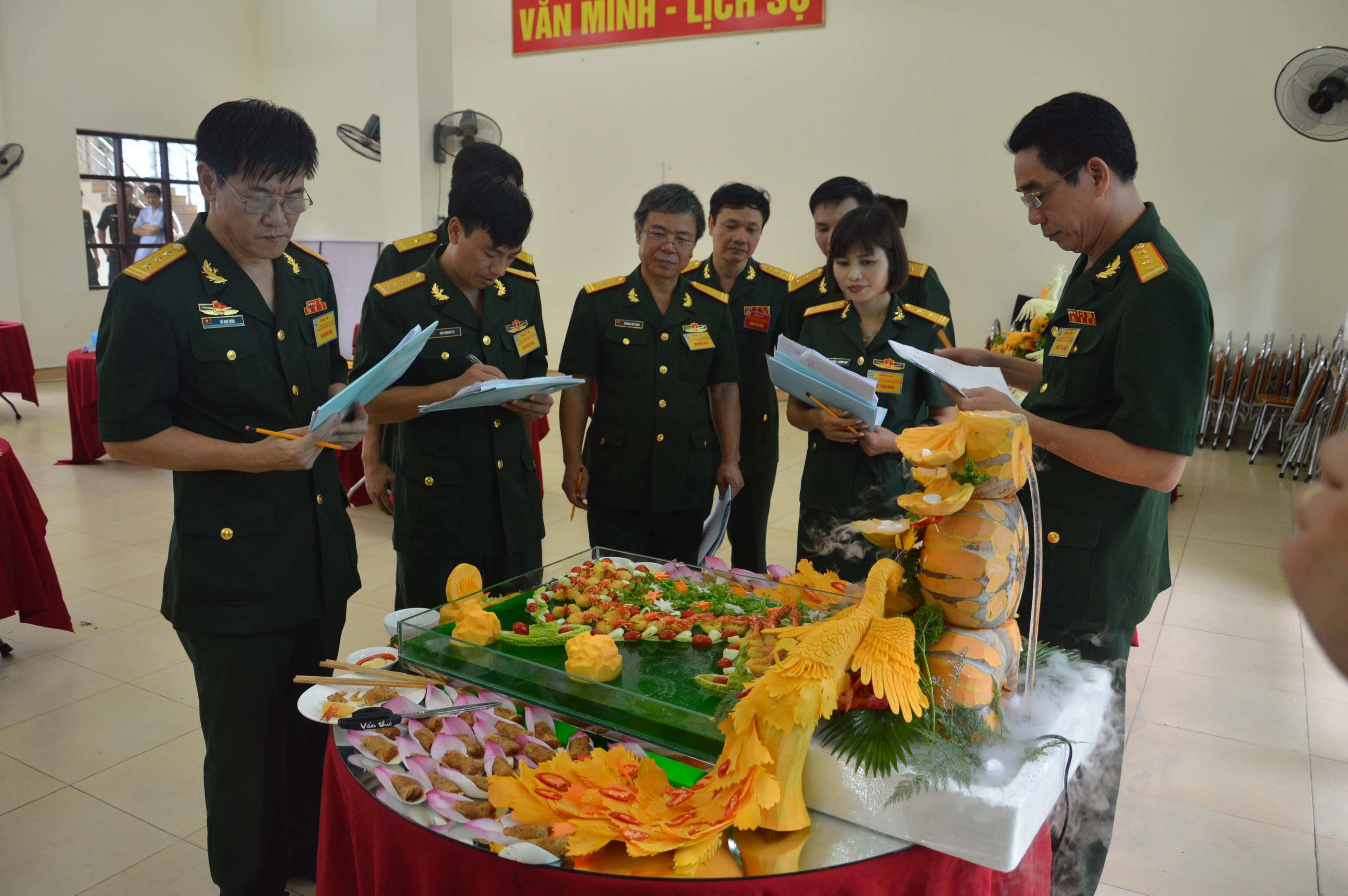 Hậu cần không chỉ là "bếp núc"