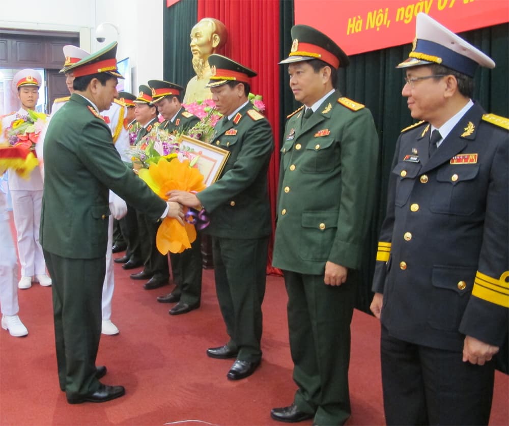 Xây dựng đội ngũ nhà giáo quân đội theo hướng chuẩn hóa