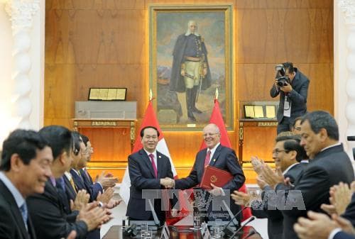 Chủ tịch nước Trần Đại Quang hội đàm với Tổng thống Peru