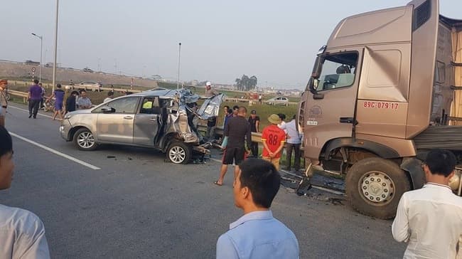 Liên tiếp xảy ra hai vụ tai nạn giao thông nghiêm trọng